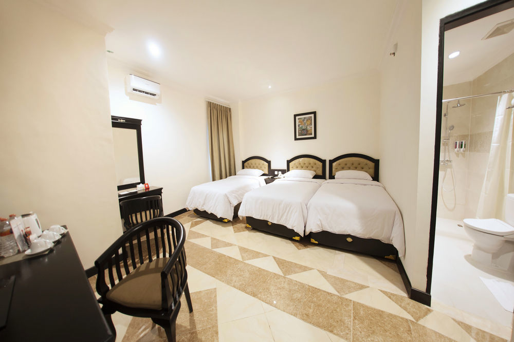 Hotel Sutomo Makassar Extérieur photo