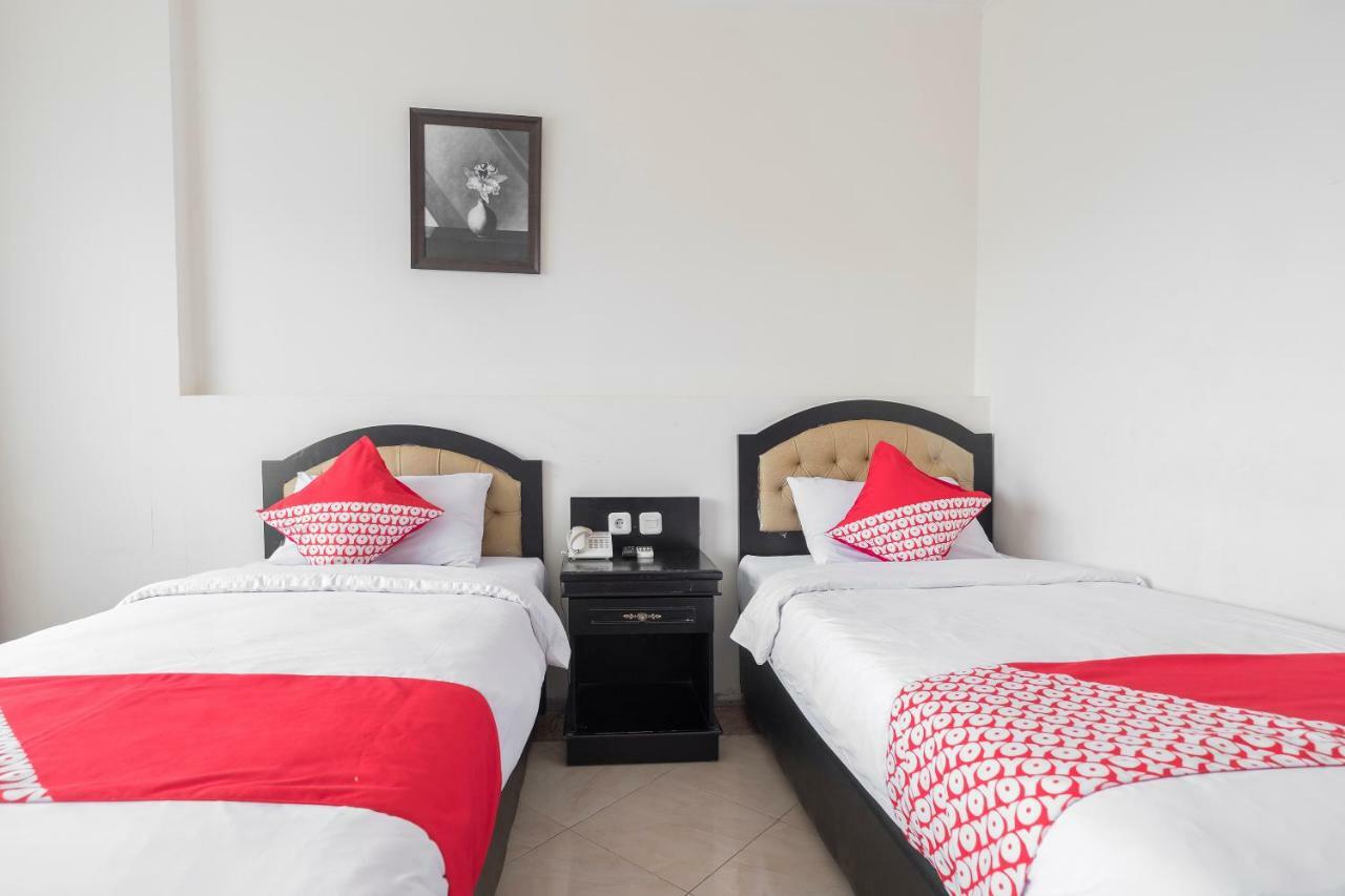 Hotel Sutomo Makassar Extérieur photo